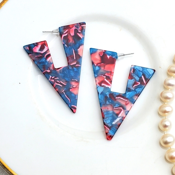 💫5/$25 Stunning Abstract Earrings 💛 - Picture 2 of 3